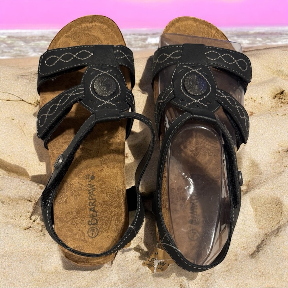 BEARPAW RIDLEY Women's Sandals Size 7 
Adjustable Straps & Comfort Footbed. NEW!